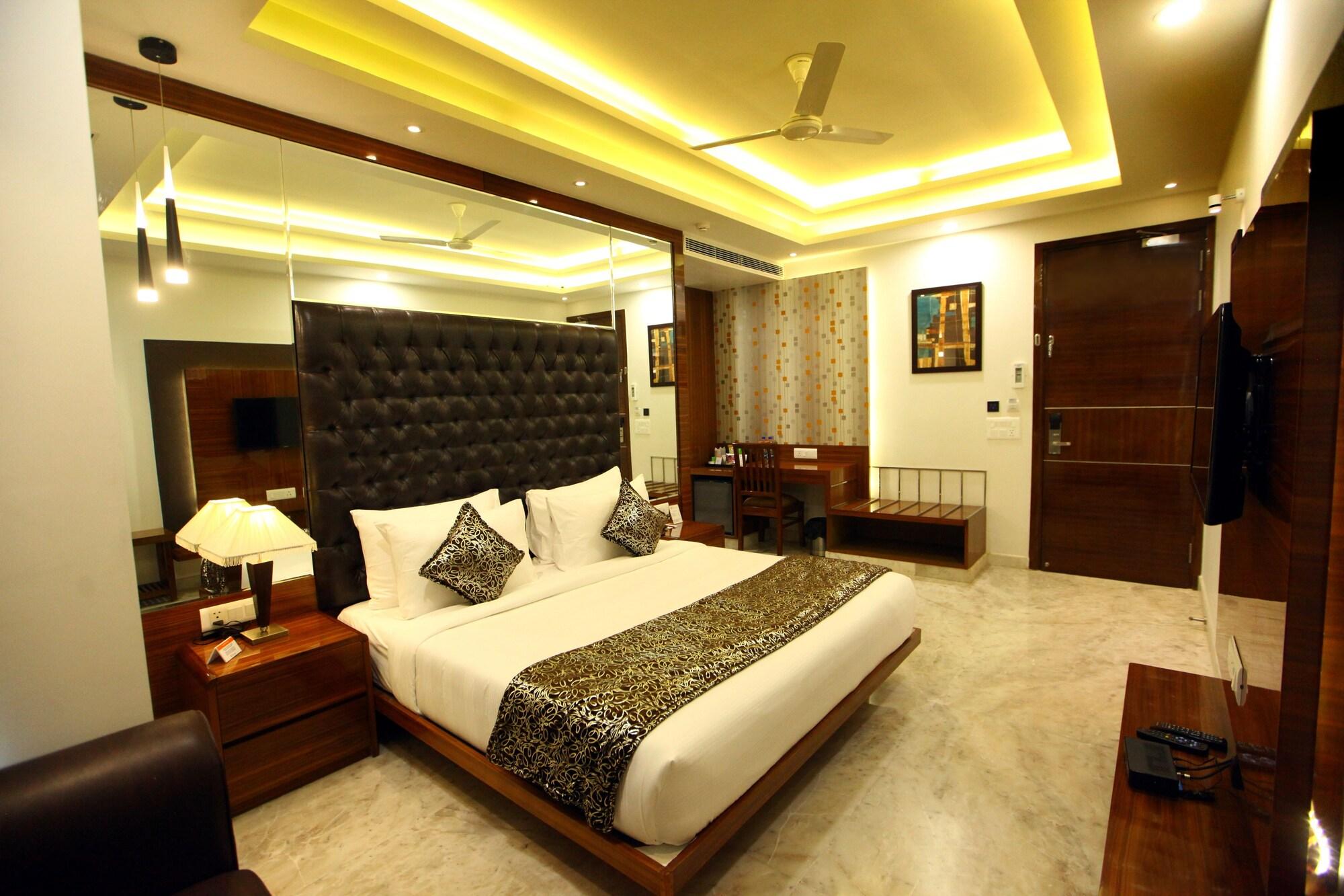 Hotel The Sentinel Neu-Delhi Exterior foto